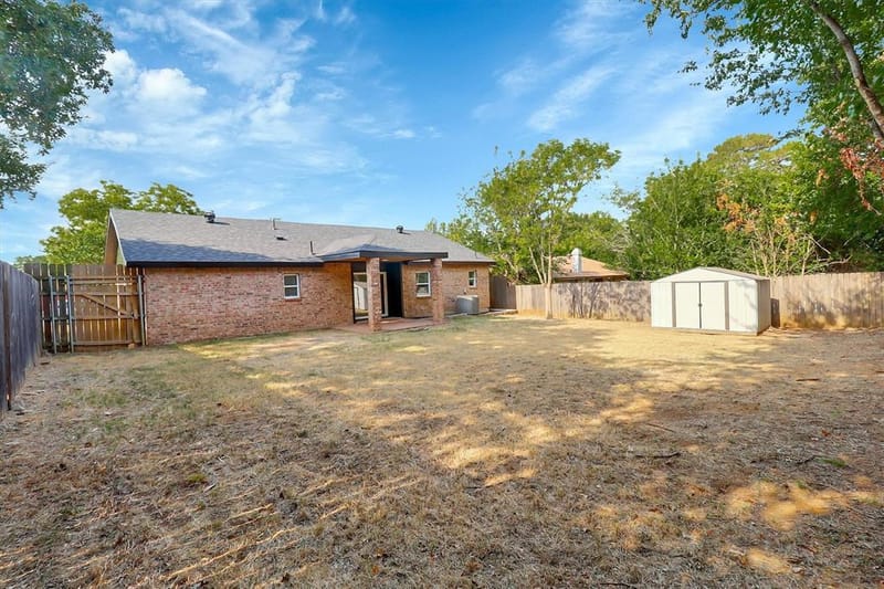 1913 Sandra Kay Lane, Arlington TX 76015 - Photo 29