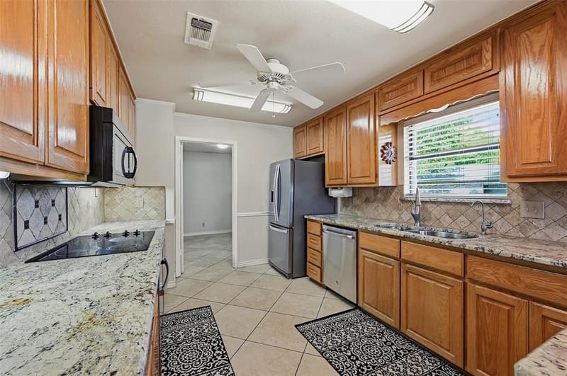 718 Kiowa Drive W, Lake Kiowa TX 76240 - Photo 20