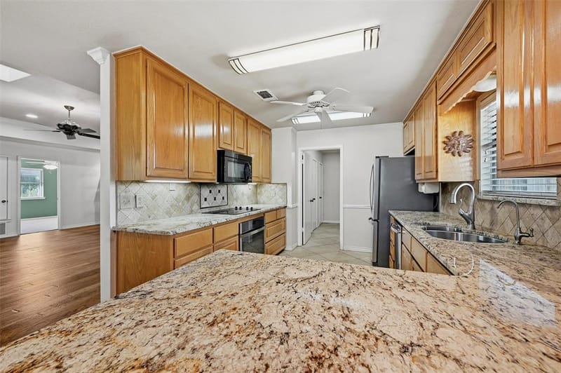 718 Kiowa Drive W, Lake Kiowa TX 76240 - Photo 19