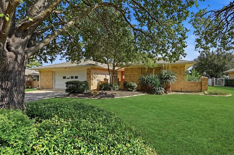 718 Kiowa Drive W, Lake Kiowa TX 76240 - Photo 4