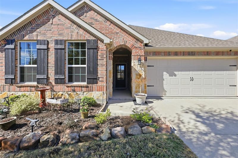 525 Yellowstone Drive, Celina TX 75009 - Photo 2