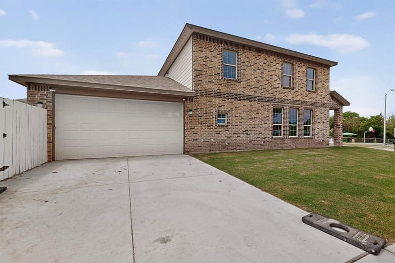 800 Oak Creek Drive, Hutchins TX 75141 - Photo 8