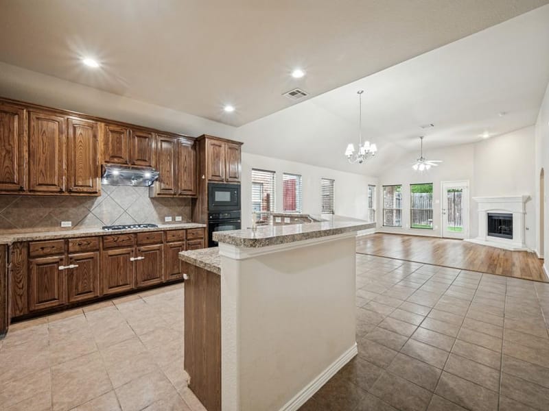 1513 Enchanted Rock Trail, McKinney TX 75072 - Photo 5