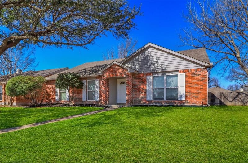 3013 Majestic Court, Garland TX 75040 - Photo 2