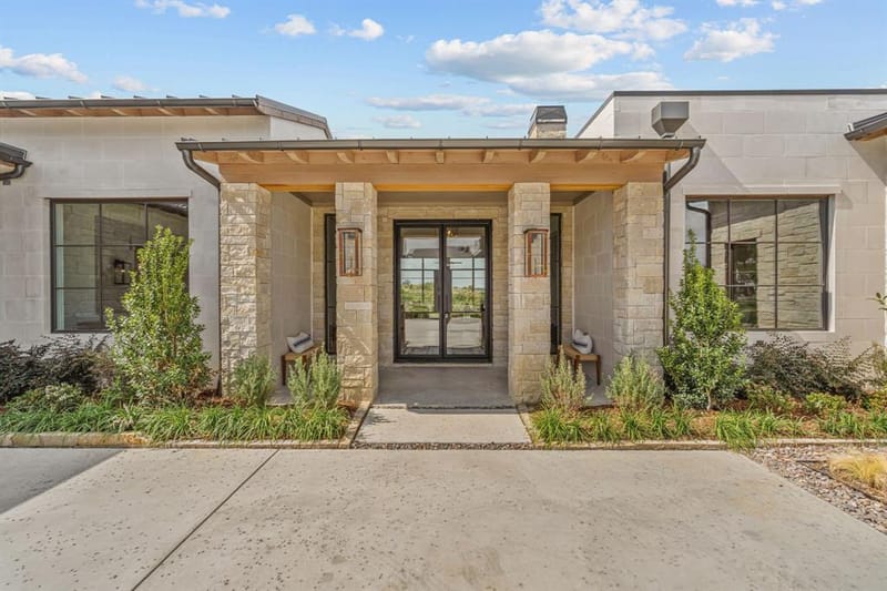 4516 Chablis Drive, Fort Worth TX 76126 - Photo 4