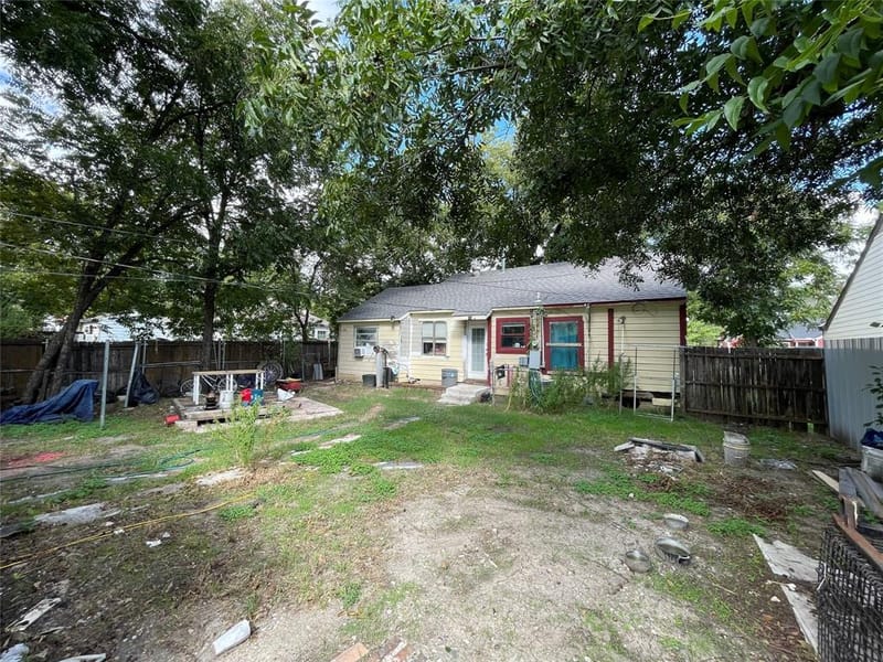 1115 Pine Street, Grand Prairie TX 75050 - Photo 16