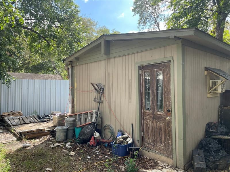 1115 Pine Street, Grand Prairie TX 75050 - Photo 7