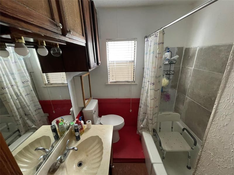 1115 Pine Street, Grand Prairie TX 75050 - Photo 5