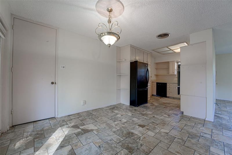2906 Windmill Lane, Farmers Branch TX 75234 - Photo 12