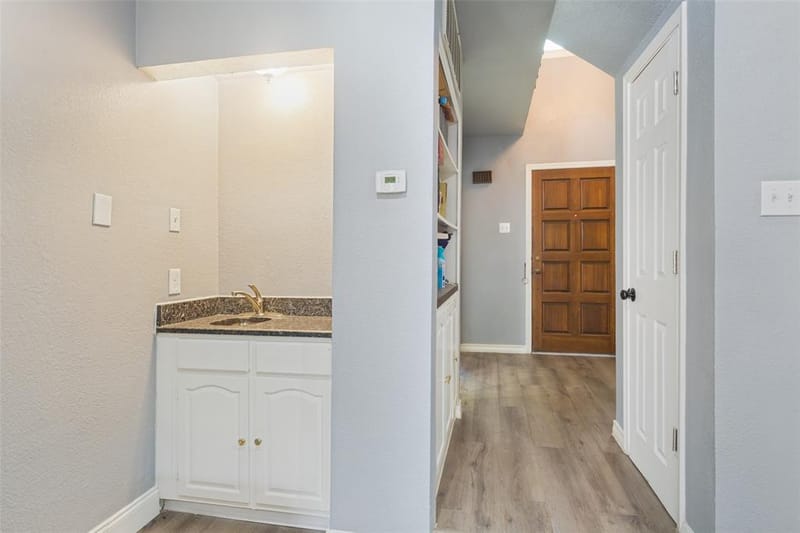 531 Campana Court, Irving TX 75061 - Photo 4