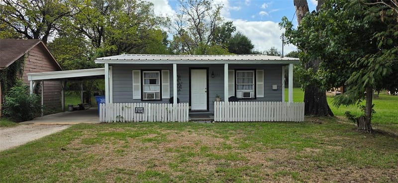 1713 W Frank Street, Grand Saline TX 75140 - Photo 3