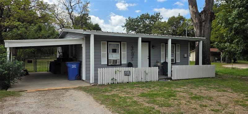 1713 W Frank Street, Grand Saline TX 75140 - Photo 4