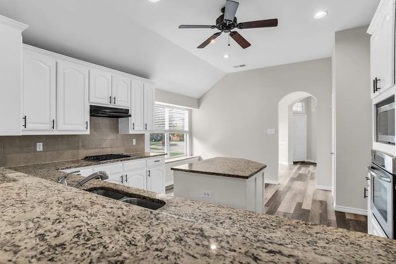 10508 Stoneside Trail, Fort Worth TX 76244 - Photo 6