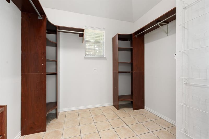 321 Andre Drive, Irving TX 75063 - Photo 23