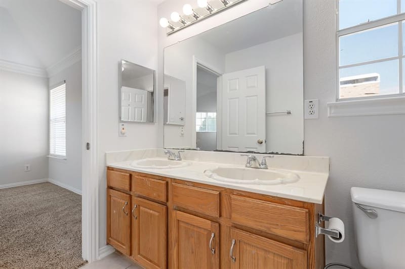 321 Andre Drive, Irving TX 75063 - Photo 26