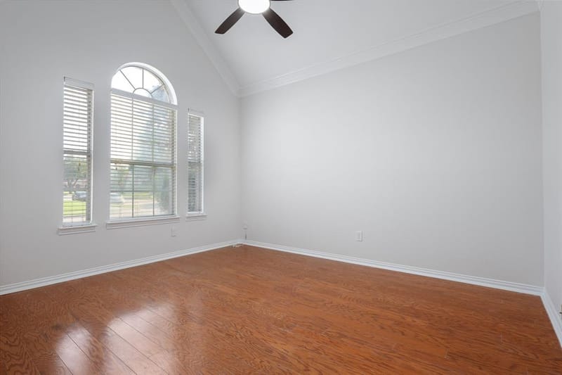 321 Andre Drive, Irving TX 75063 - Photo 7
