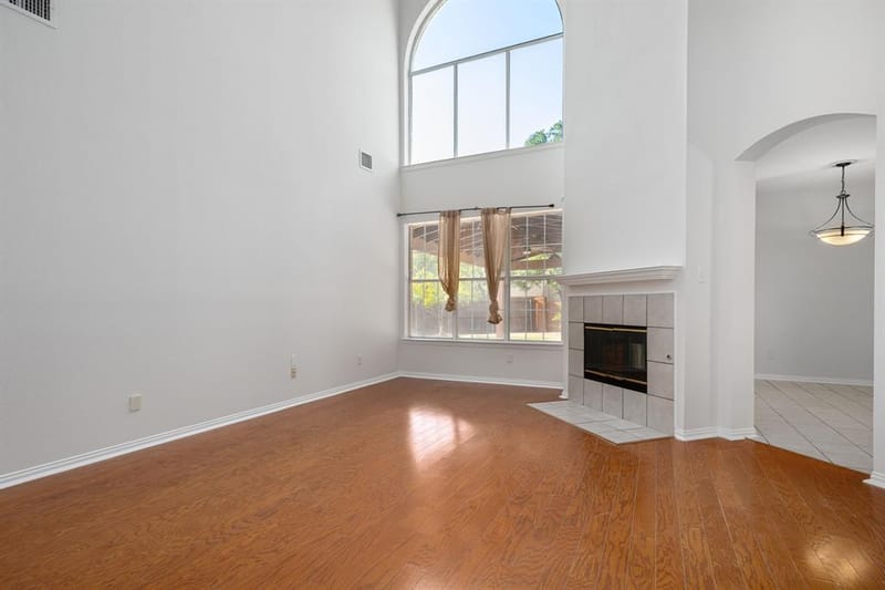 321 Andre Drive, Irving TX 75063 - Photo 10