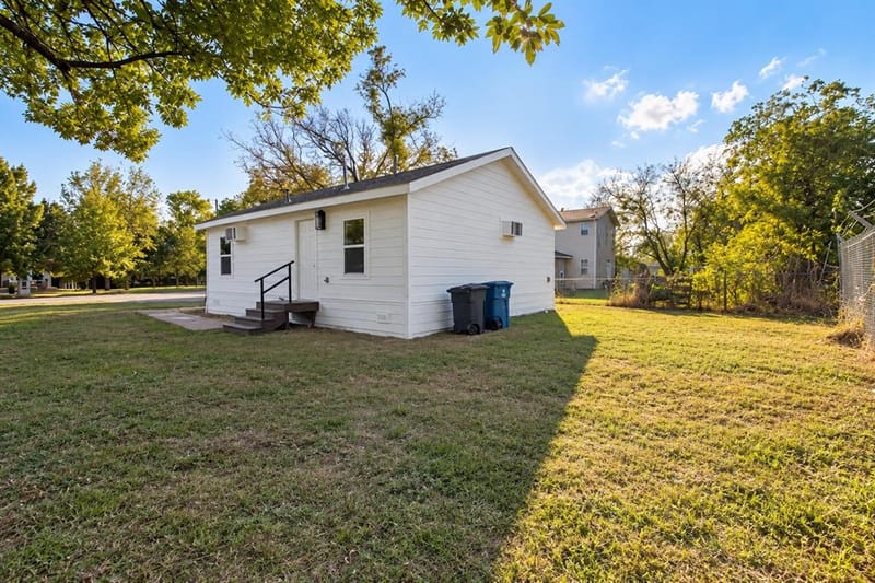 1301 E Grove Street, Kaufman TX 75142 - Photo 8