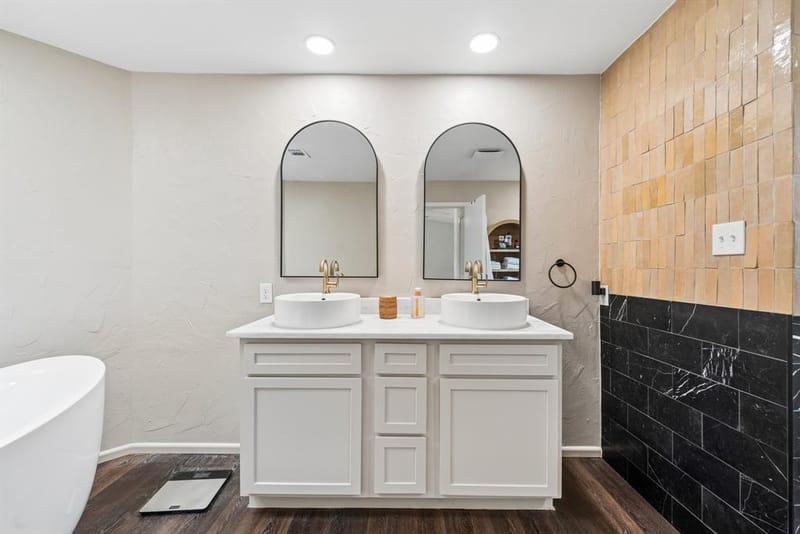 1905 Reverchon Drive, Arlington TX 76017 - Photo 22