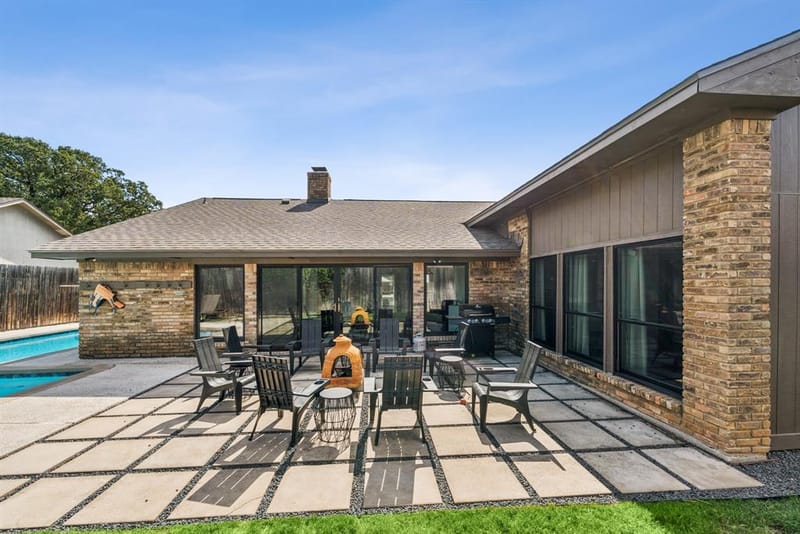 1905 Reverchon Drive, Arlington TX 76017 - Photo 32
