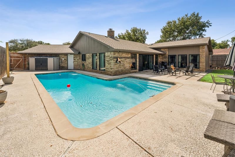 1905 Reverchon Drive, Arlington TX 76017 - Photo 33