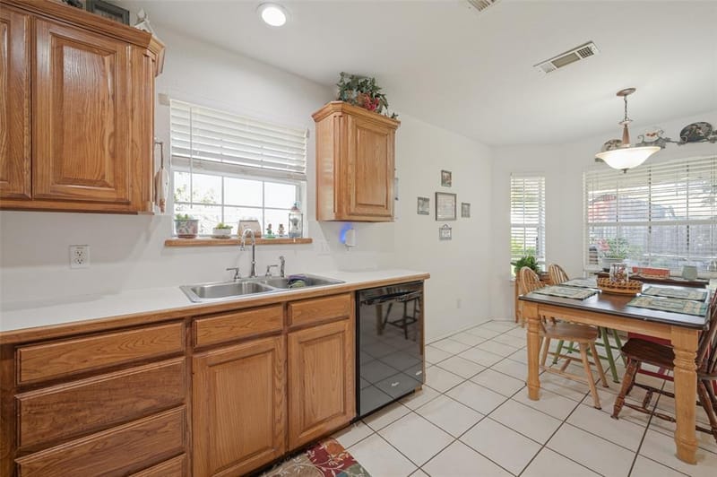 616 N Cherry Street, Aubrey TX 76227 - Photo 10