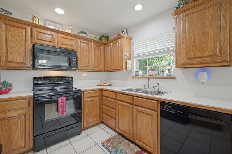 616 N Cherry Street, Aubrey TX 76227 - Photo 11