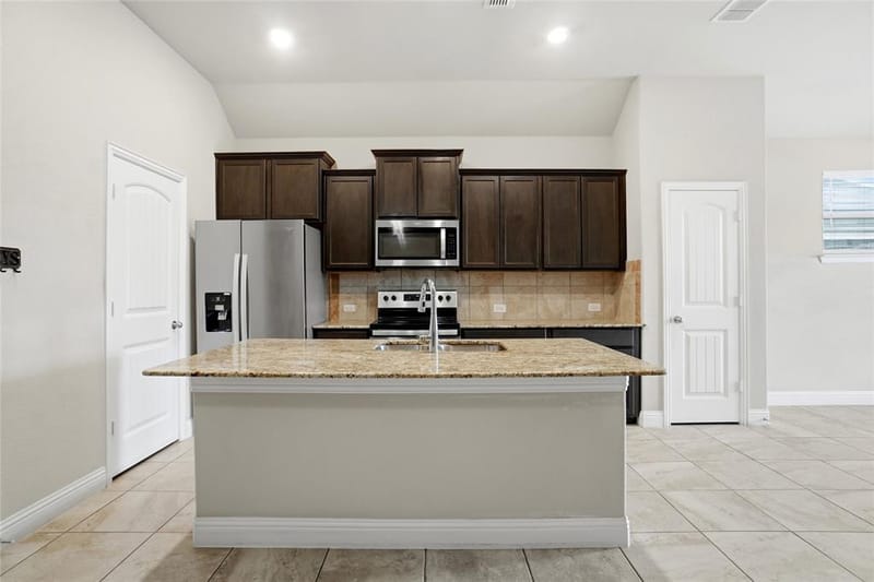 1481 Eagle Nest Drive, Pelican Bay TX 76020 - Photo 6