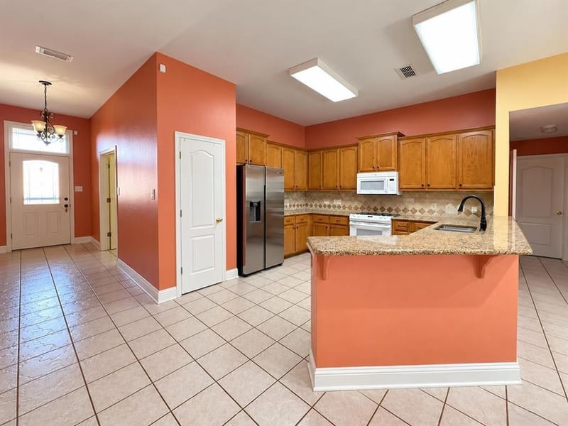 1018 Samuel Ln., Mount Pleasant TX 75455 - Photo 4