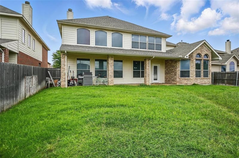 421 Roundrock Lane, Fort Worth TX 76140 - Photo 7