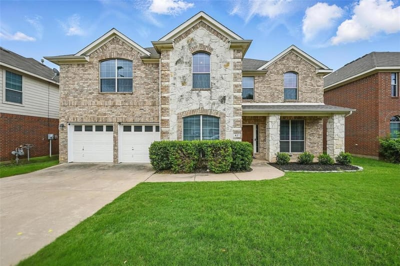 421 Roundrock Lane, Fort Worth TX 76140