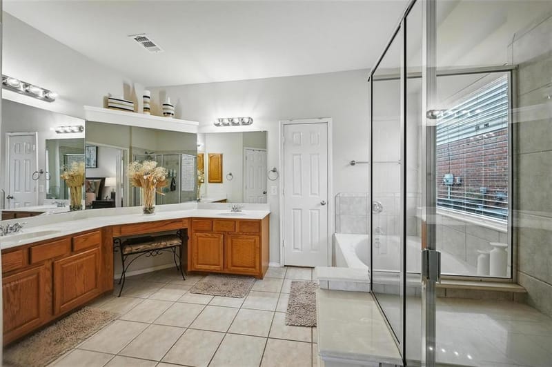 421 Roundrock Lane, Fort Worth TX 76140 - Photo 38