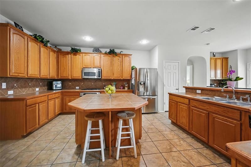421 Roundrock Lane, Fort Worth TX 76140 - Photo 18