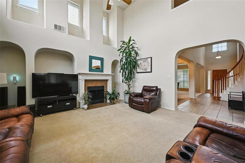 421 Roundrock Lane, Fort Worth TX 76140 - Photo 4