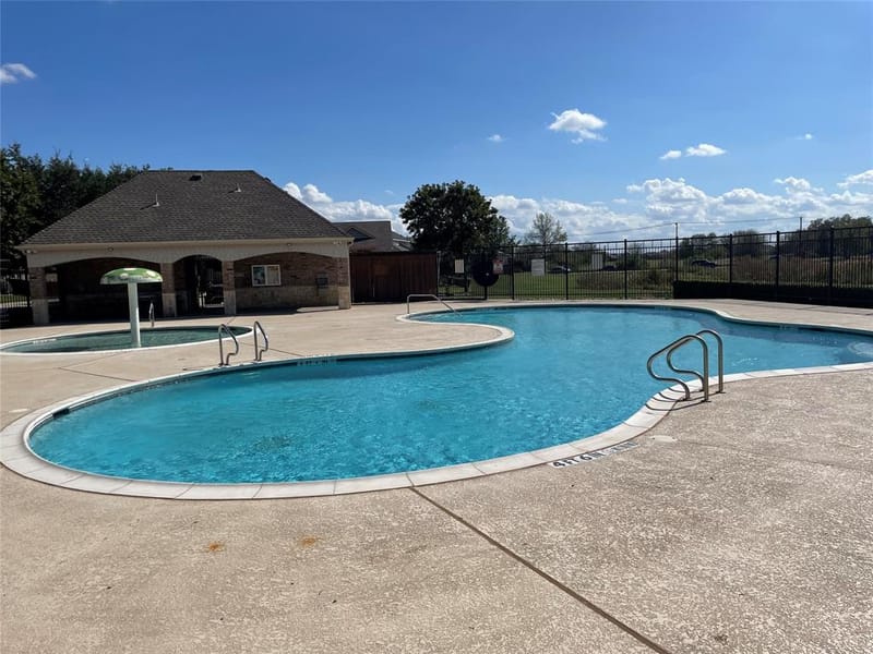10909 Hawks Landing Road, Fort Worth TX 76052 - Photo 34