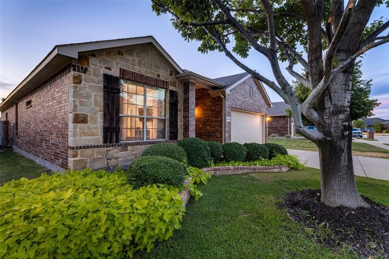 10909 Hawks Landing Road, Fort Worth TX 76052 - Photo 25