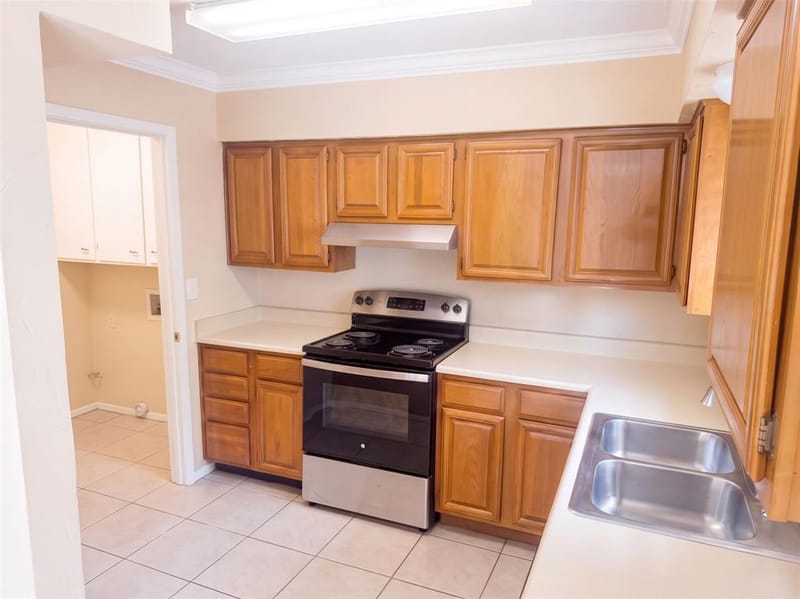 1509 Jefferson Street, Bowie TX 76230 - Photo 2