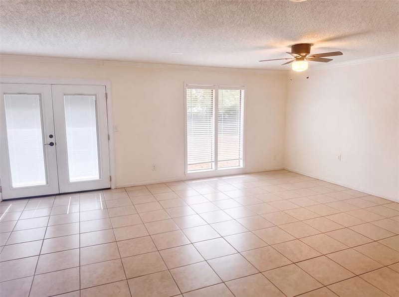 1509 Jefferson Street, Bowie TX 76230 - Photo 3