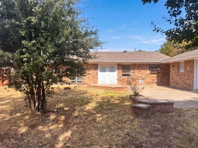 1509 Jefferson Street, Bowie TX 76230 - Photo 18