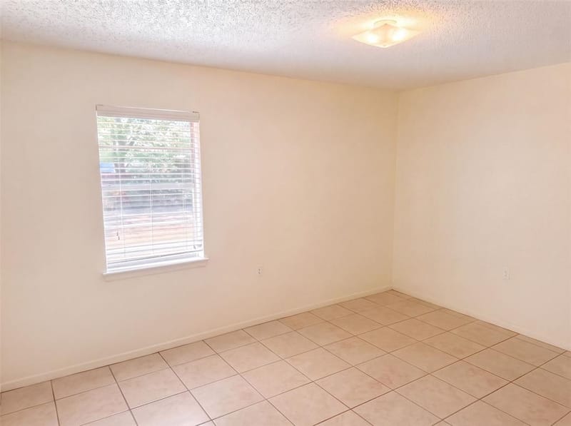 1509 Jefferson Street, Bowie TX 76230 - Photo 11