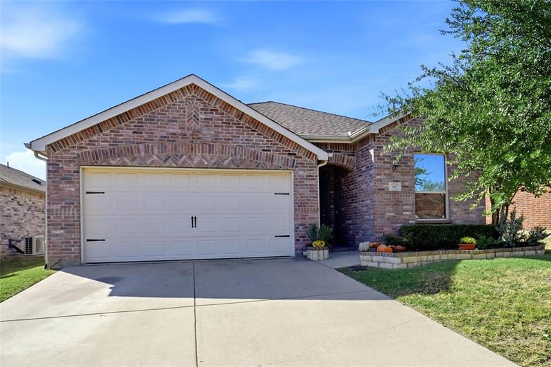 648 Bareback Lane, Fort Worth TX 76131