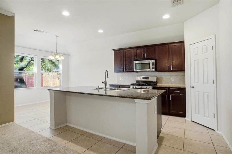 648 Bareback Lane, Fort Worth TX 76131 - Photo 5