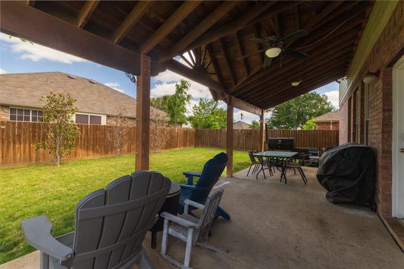 1016 Pebblecreek Drive, Burleson TX 76028 - Photo 2