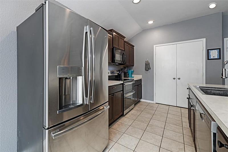 1242 E Powell Avenue, Fort Worth TX 76104 - Photo 11