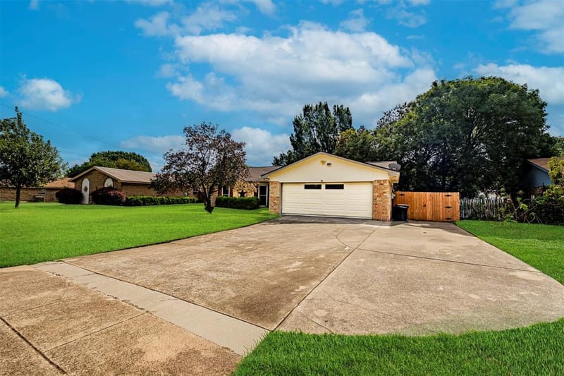 1620 Edge Hill Road, Benbrook TX 76126 - Photo 18