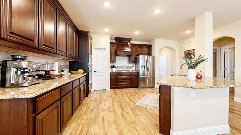502 Ranchwood Drive, Justin TX 76247 - Photo 7