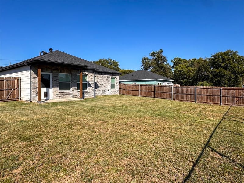 3101 Spencer Street, Greenville TX 75401 - Photo 18