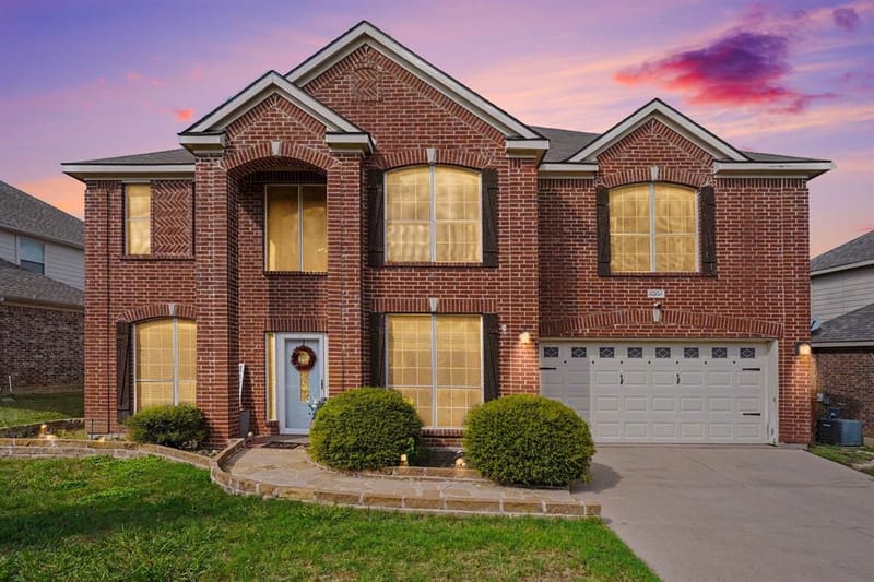 5004 Valleyside Drive, Fort Worth TX 76123