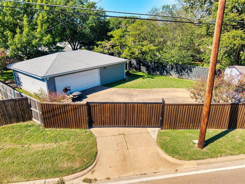 4165 Carolyn Road, Fort Worth TX 76109 - Photo 2