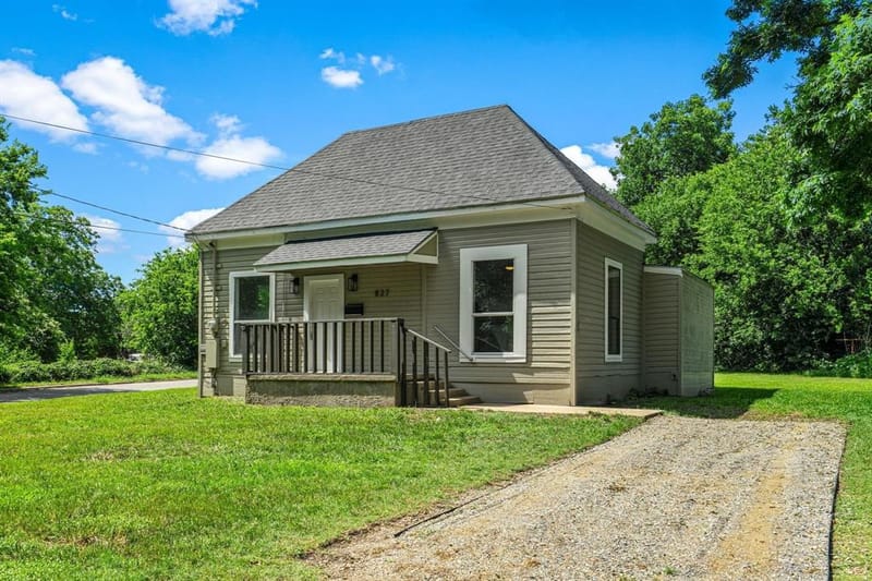 827 West Ellis Street, Sherman TX 75092 - Photo 2